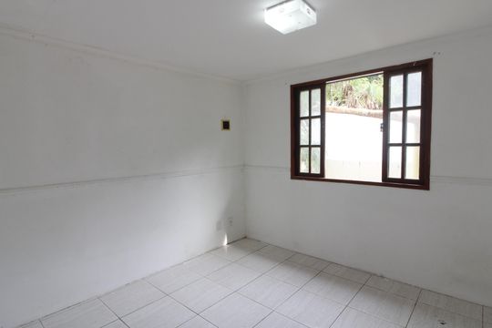 Quarto 1 de casa de condomínio para alugar com 3 quartos, 100m² em Jacaré, Cabo Frio