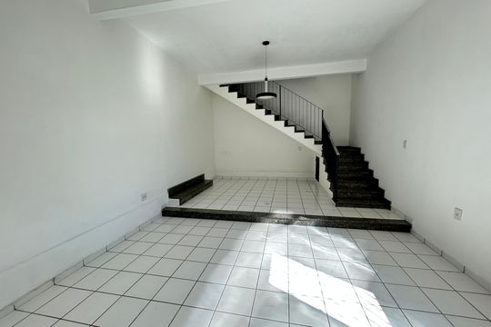 Sala de casa de condomínio para alugar com 2 quartos, 70m² em Anchieta, Nilópolis