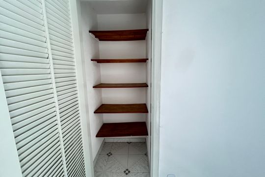 Quarto 1 de casa de condomínio para alugar com 2 quartos, 70m² em Anchieta, Nilópolis