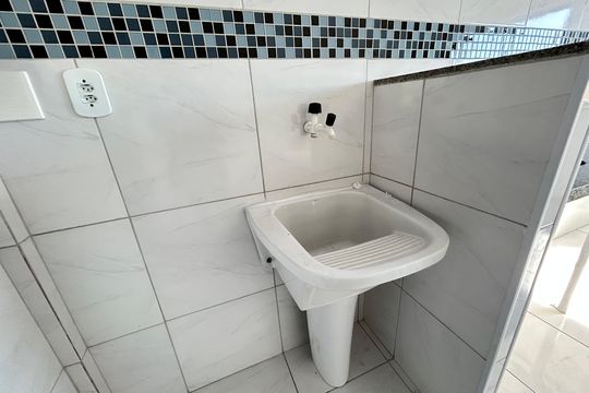 Área de Serviço de casa de condomínio para alugar com 2 quartos, 70m² em Anchieta, Nilópolis