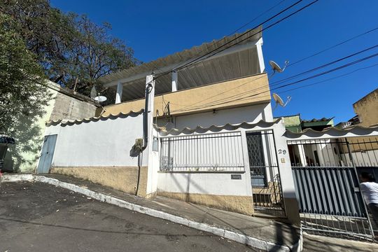 Fachada de casa de condomínio para alugar com 2 quartos, 70m² em Anchieta, Nilópolis