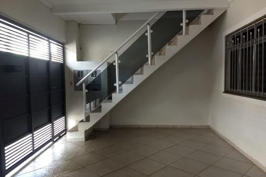 Garagem de casa à venda com 5 quartos, 360m² em Jardim Brasil (Zona Norte), São Paulo