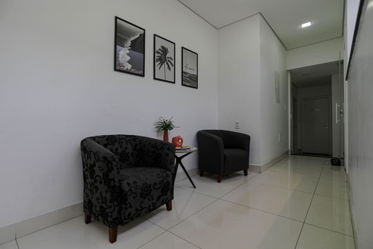 Entrada de kitnet/studio para alugar com 1 quarto, 100m² em Carmo, Mogi das Cruzes