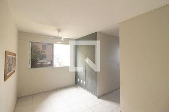 Sala de apartamento à venda com 2 quartos, 48m² em Campo Grande, Rio de Janeiro