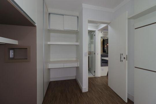 Quarto de apartamento à venda com 1 quarto, 38m² em Santa Terezinha, Santo André