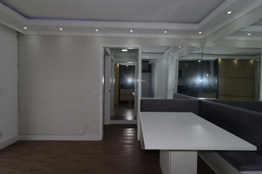 Sala de apartamento à venda com 1 quarto, 38m² em Santa Terezinha, Santo André