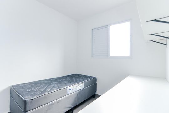 Quarto 2 de apartamento à venda com 2 quartos, 50m² em Jardim Aida, Guarulhos