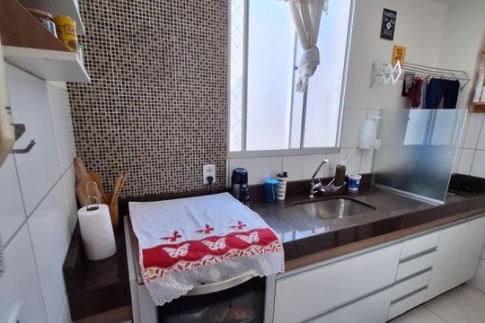 Cozinha de apartamento para alugar com 2 quartos, 47m² em Niterói, Betim