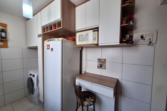Cozinha de apartamento para alugar com 2 quartos, 47m² em Niterói, Betim