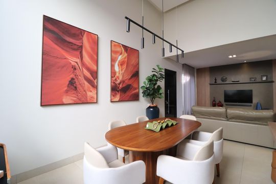 Casa de Condomínio para alugar com 3 quartos, 200m² em Laranjeiras, Uberlândia