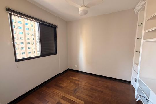 Sala de apartamento à venda com 3 quartos, 95m² em Indianópolis, São Paulo
