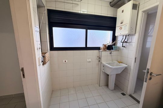 Área de serviço de apartamento à venda com 3 quartos, 95m² em Indianópolis, São Paulo