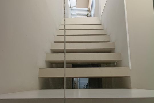 Escada de casa à venda com 3 quartos, 195m² em Rochdale, Osasco