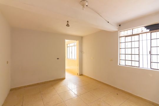 Quarto de casa para alugar com 1 quarto, 50m² em Jardim das Flores, Osasco