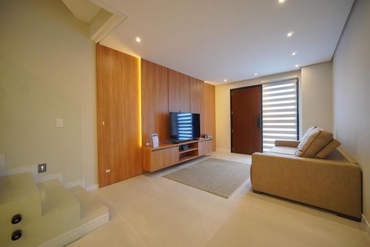 Casa para alugar com 3 quartos, 197m² em Cachoeira do Bom Jesus, Florianópolis