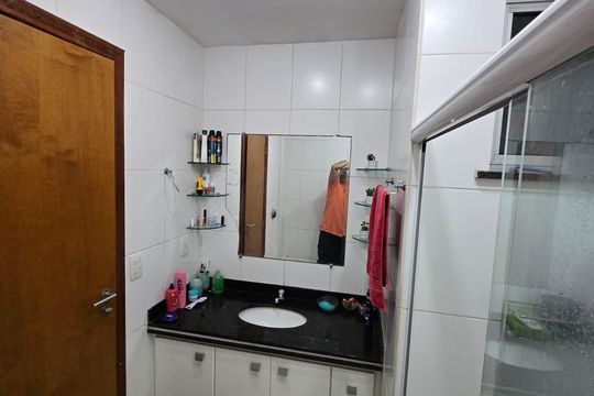 Banheiro de apartamento para alugar com 3 quartos, 162m² em Vila Nova, Cabo Frio