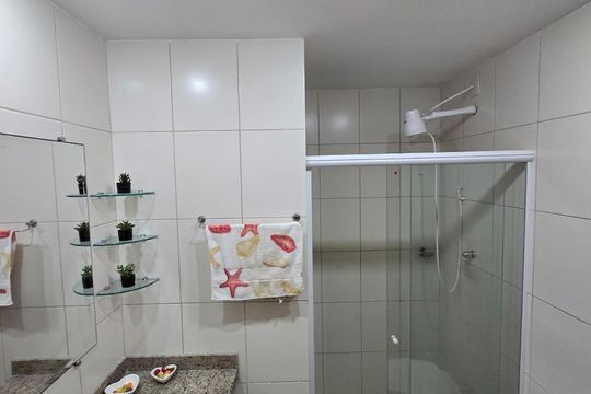 Banheiro de apartamento para alugar com 3 quartos, 162m² em Vila Nova, Cabo Frio