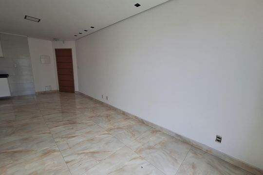 Sala de apartamento à venda com 2 quartos, 60m² em Campestre, Santo André