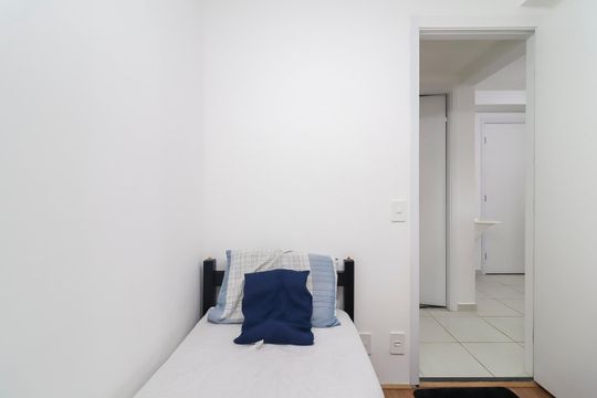 Quarto 1 de apartamento para alugar com 2 quartos, 36m² em Jardim Soares, São Paulo