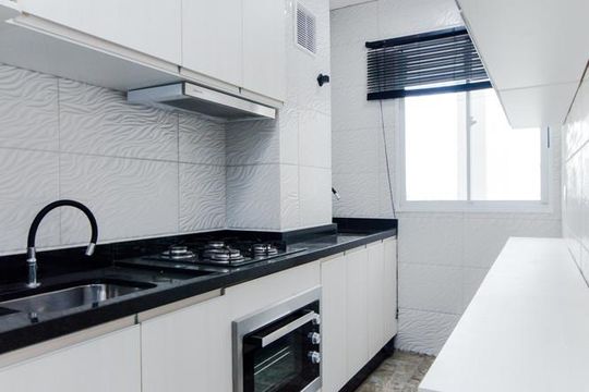 Cozinha  de apartamento à venda com 2 quartos, 44m² em Vila das Bandeiras, Guarulhos