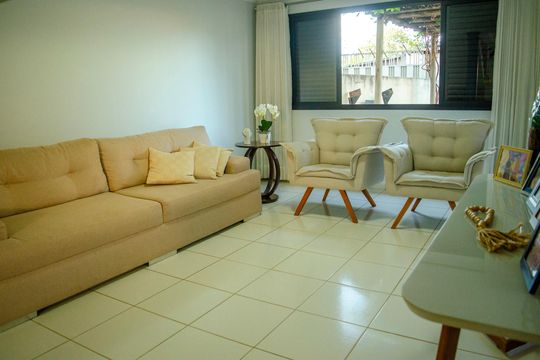 Sala de casa à venda com 0 quarto, 330m² em Vila Santa Helena, Goiânia