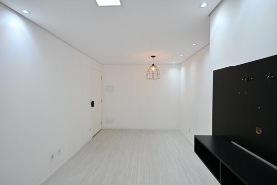 Sala de apartamento à venda com 2 quartos, 42m² em Jardim Monte Alegre, Taboão da Serra