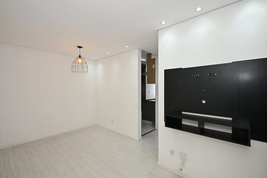 Sala de apartamento à venda com 2 quartos, 42m² em Jardim Monte Alegre, Taboão da Serra