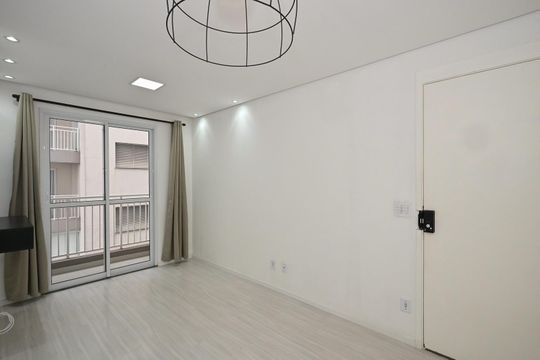 Sala de apartamento à venda com 2 quartos, 42m² em Jardim Monte Alegre, Taboão da Serra