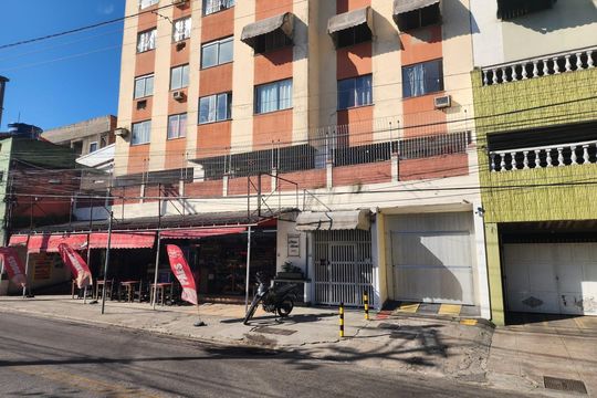 Fachada de apartamento para alugar com 3 quartos, 76m² em Centro, São Gonçalo