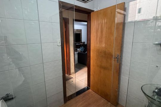 Banheiro de casa à venda com 3 quartos, 144m² em Qn 5, Brasília