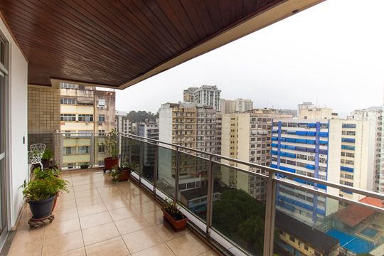 Varanda de apartamento à venda com 3 quartos, 300m² em Ingá, Niterói