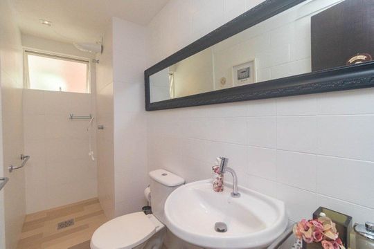 Banheiro de apartamento para alugar com 2 quartos, 75m² em Bom Fim, Porto Alegre