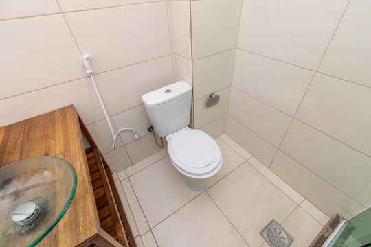 Banheiro de apartamento para alugar com 2 quartos, 65m² em Penha, Rio de Janeiro