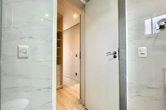 Banheiro da Suíte de apartamento para alugar com 2 quartos, 59m² em Vila Paulista, São Paulo
