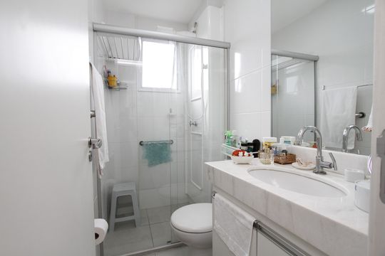 Banheiro Social de apartamento à venda com 3 quartos, 80m² em Estoril, Belo Horizonte