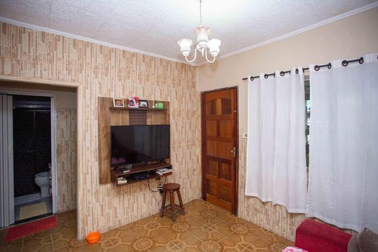 Casa à venda com 3 quartos, 275m² em Vila Nogueira, Diadema