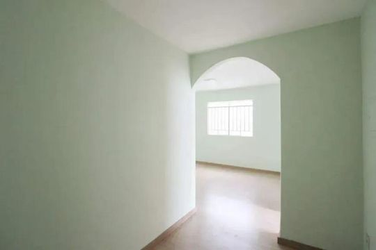 Casa para alugar com 3 quartos, 198m² em Alípio de Melo, Belo Horizonte