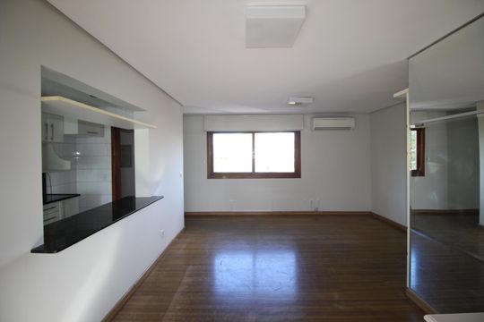 Sala de apartamento à venda com 3 quartos, 101m² em Petrópolis, Porto Alegre