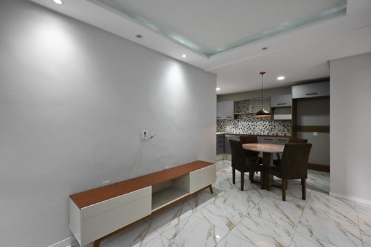 Sala de casa para alugar com 2 quartos, 44m² em Parque Assuncao, Taboão da Serra