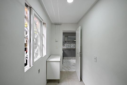 Área de Serviço  de casa para alugar com 2 quartos, 44m² em Parque Assuncao, Taboão da Serra