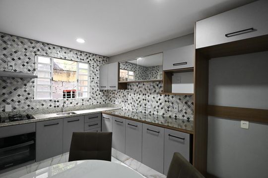 Cozinha de casa para alugar com 2 quartos, 44m² em Parque Assuncao, Taboão da Serra