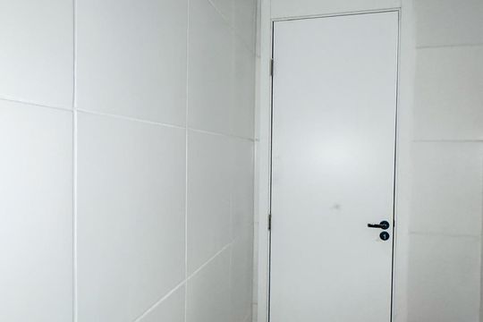 Banheiro de apartamento para alugar com 2 quartos, 33m² em Jardim Caravelas, São Paulo