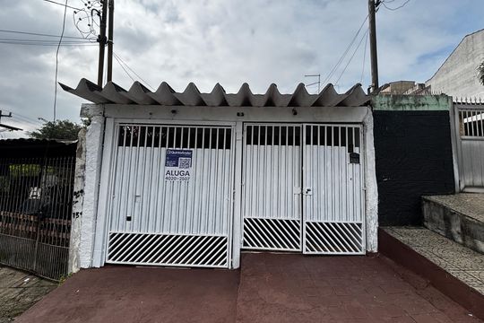 Fachada de casa para alugar com 2 quartos, 120m² em Vila João Ramalho, Santo André