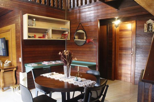 Sala de casa de condomínio para alugar com 3 quartos, 400m² em Jacarepaguá, Rio de Janeiro
