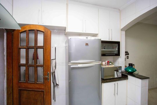 Cozinha de casa à venda com 4 quartos, 130m² em Casa Grande, Diadema
