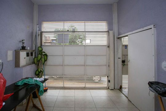 Garagem de casa à venda com 4 quartos, 130m² em Casa Grande, Diadema