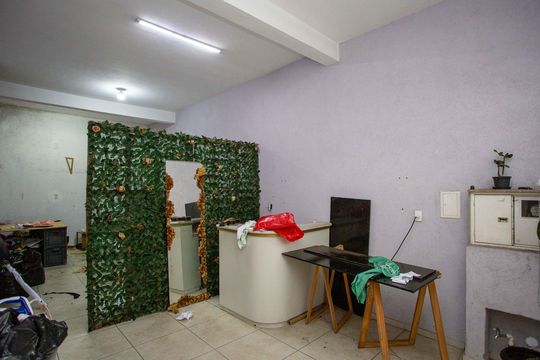 Garagem de casa à venda com 4 quartos, 130m² em Casa Grande, Diadema