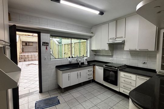 Cozinha de casa para alugar com 2 quartos, 158m² em Vila Vilma, Santo André