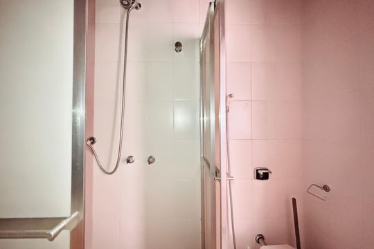 Banheiro de apartamento para alugar com 2 quartos, 68m² em Humaitá, Rio de Janeiro