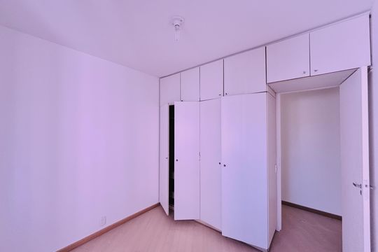 Quarto de apartamento para alugar com 2 quartos, 68m² em Humaitá, Rio de Janeiro
